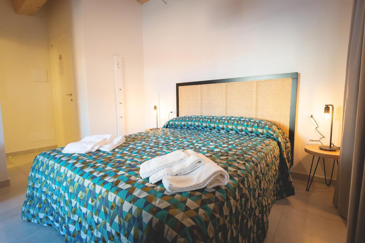 Via Siena 4 - Suites & Rooms Marina di Cecina Eksteriør bilde