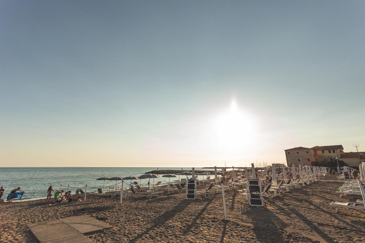 Via Siena 4 - Suites & Rooms Marina di Cecina Eksteriør bilde
