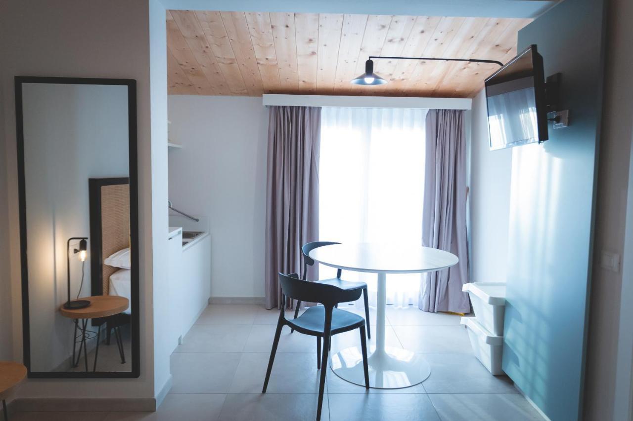Via Siena 4 - Suites & Rooms Marina di Cecina Eksteriør bilde