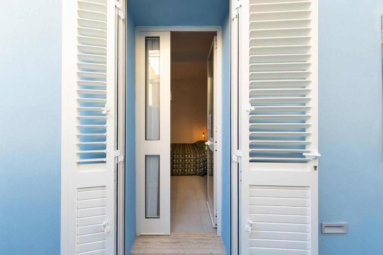 Via Siena 4 - Suites & Rooms Marina di Cecina Eksteriør bilde