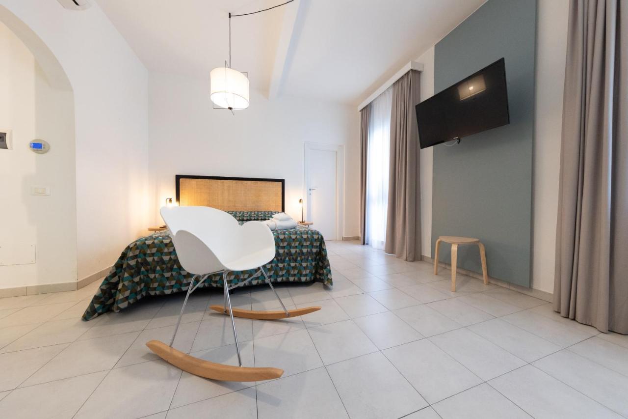 Via Siena 4 - Suites & Rooms Marina di Cecina Eksteriør bilde