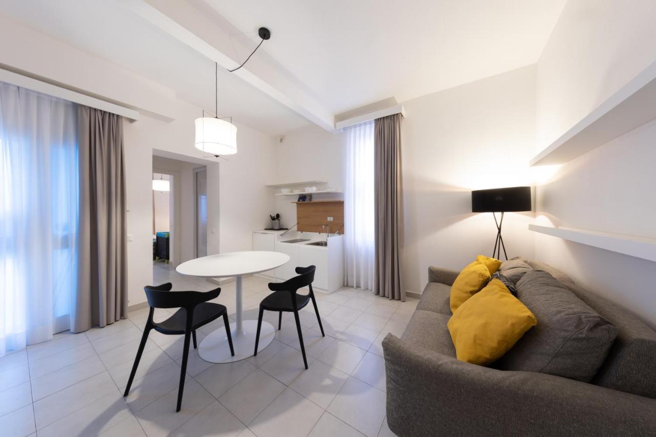 Via Siena 4 - Suites & Rooms Marina di Cecina Eksteriør bilde