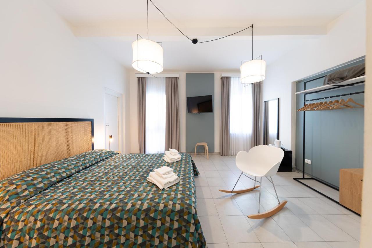 Via Siena 4 - Suites & Rooms Marina di Cecina Eksteriør bilde