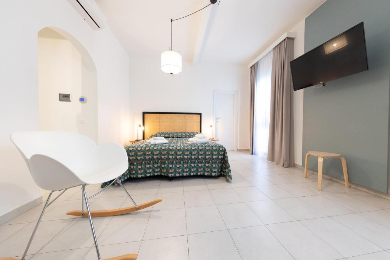 Via Siena 4 - Suites & Rooms Marina di Cecina Eksteriør bilde